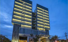 Luminor Hotel Jemursari